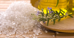 Как избавиться от целлюлита при помощи соли?